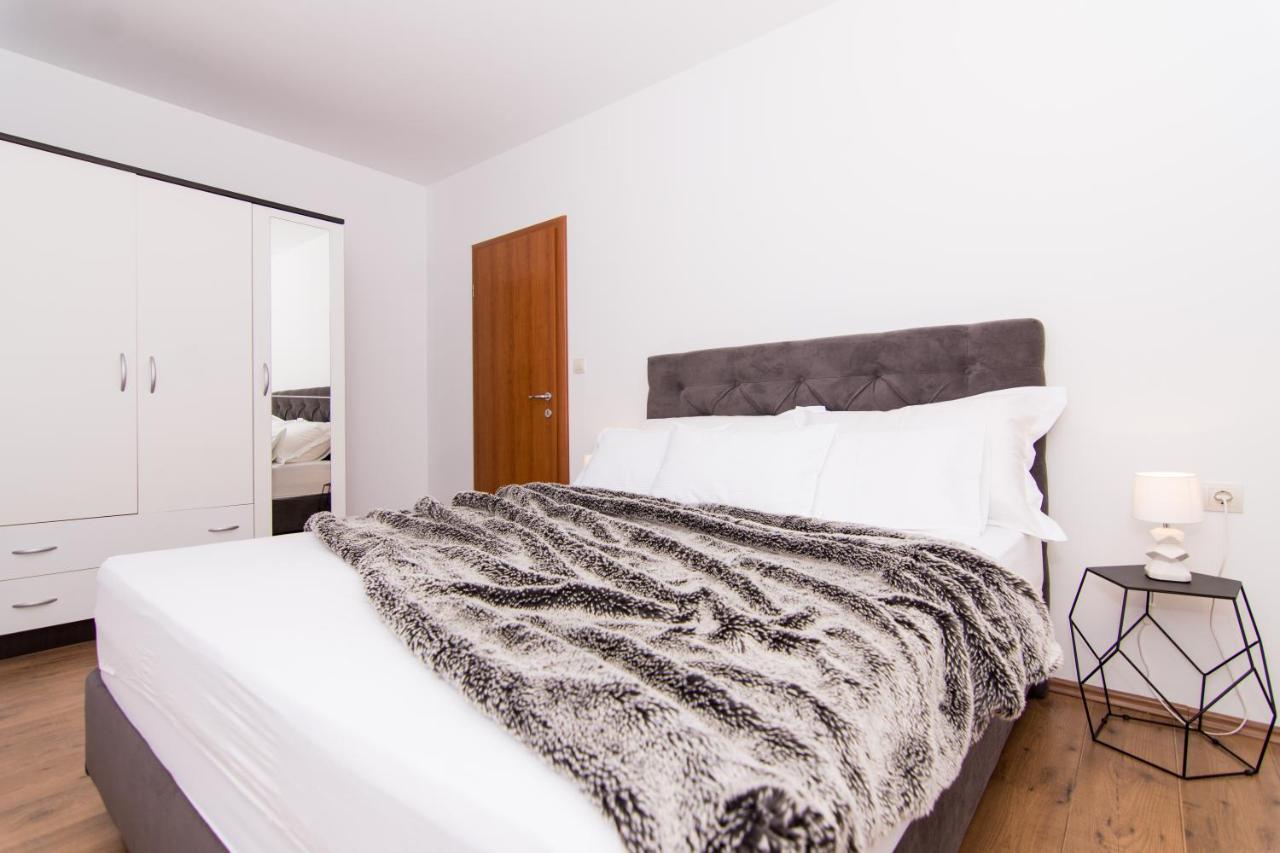 Apartments Rici Bol Zewnętrze zdjęcie