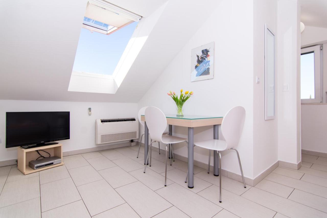 Apartments Rici Bol Zewnętrze zdjęcie