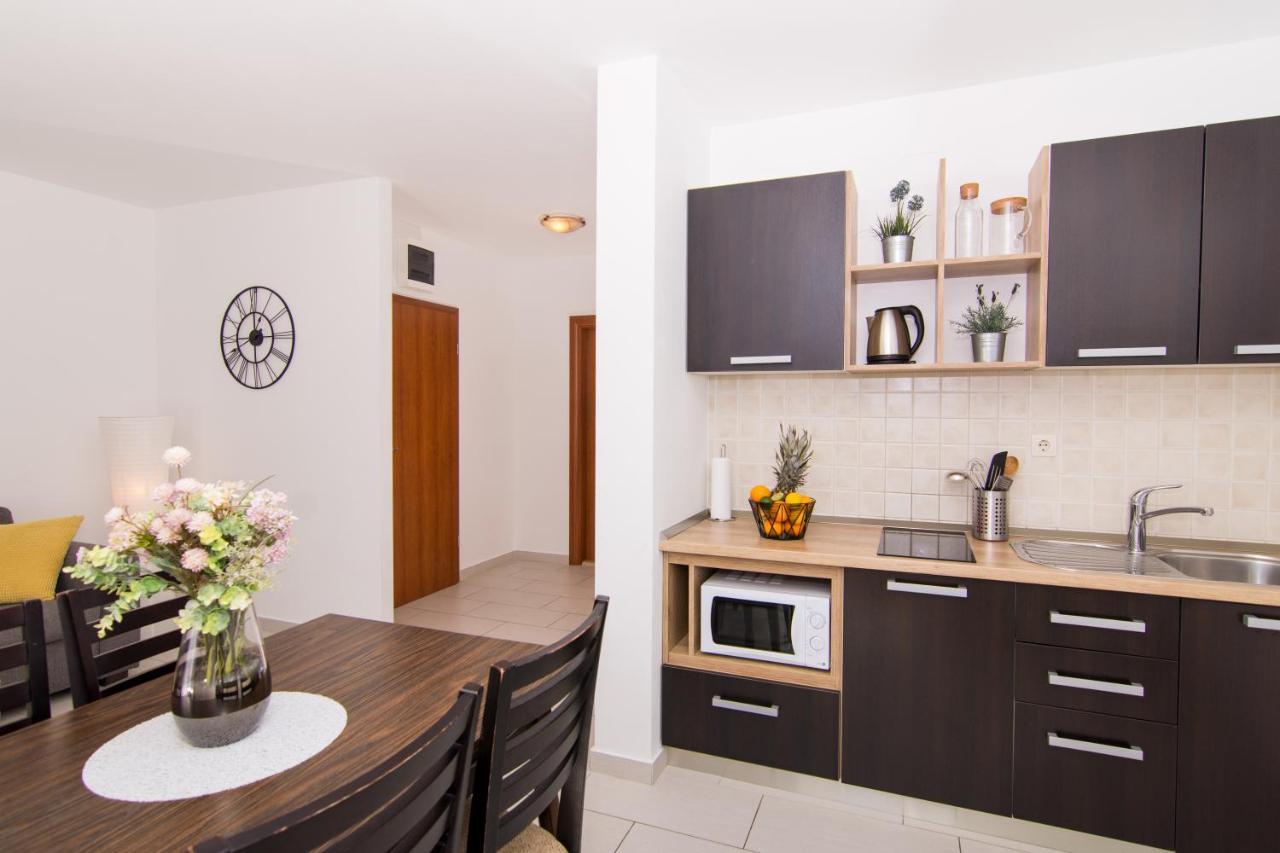 Apartments Rici Bol Zewnętrze zdjęcie